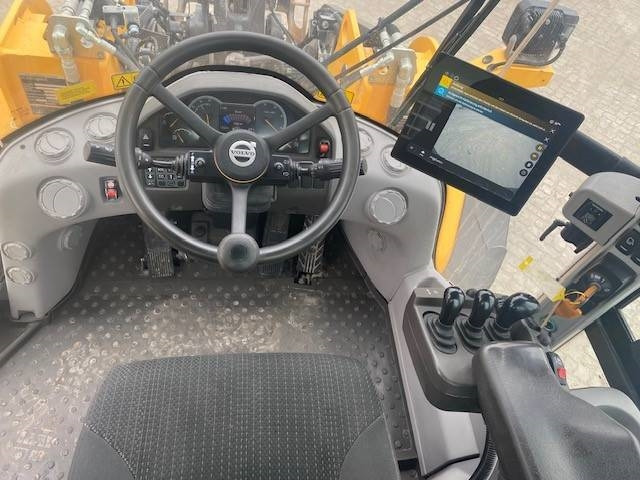 Utovarivač točkaš Volvo L 120 H MIETE / RENTAL (12005511): slika 19 Utovarivač točkaš Volvo L 120 H MIETE / RENTAL (12005511): slika 19