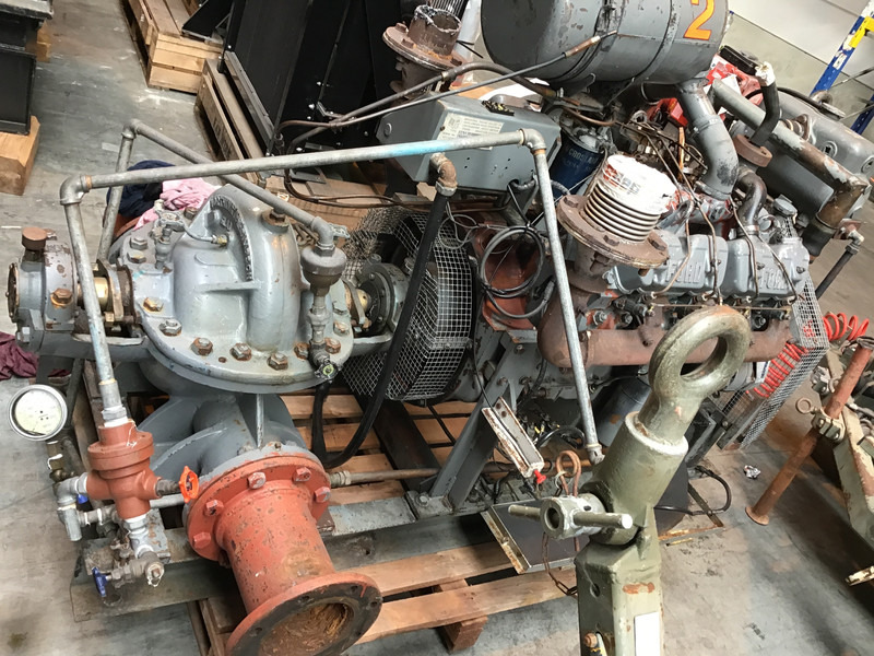 Pumpa za vodu Ford 2802 E V8 POMPSET 550M3/H USED: slika 6