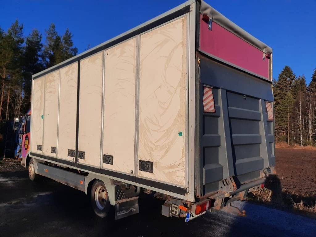 Mercedes-Benz 815 - Kamion sa zatvorenim sandukom: slika 3 Mercedes-Benz 815 - Kamion sa zatvorenim sandukom: slika 3