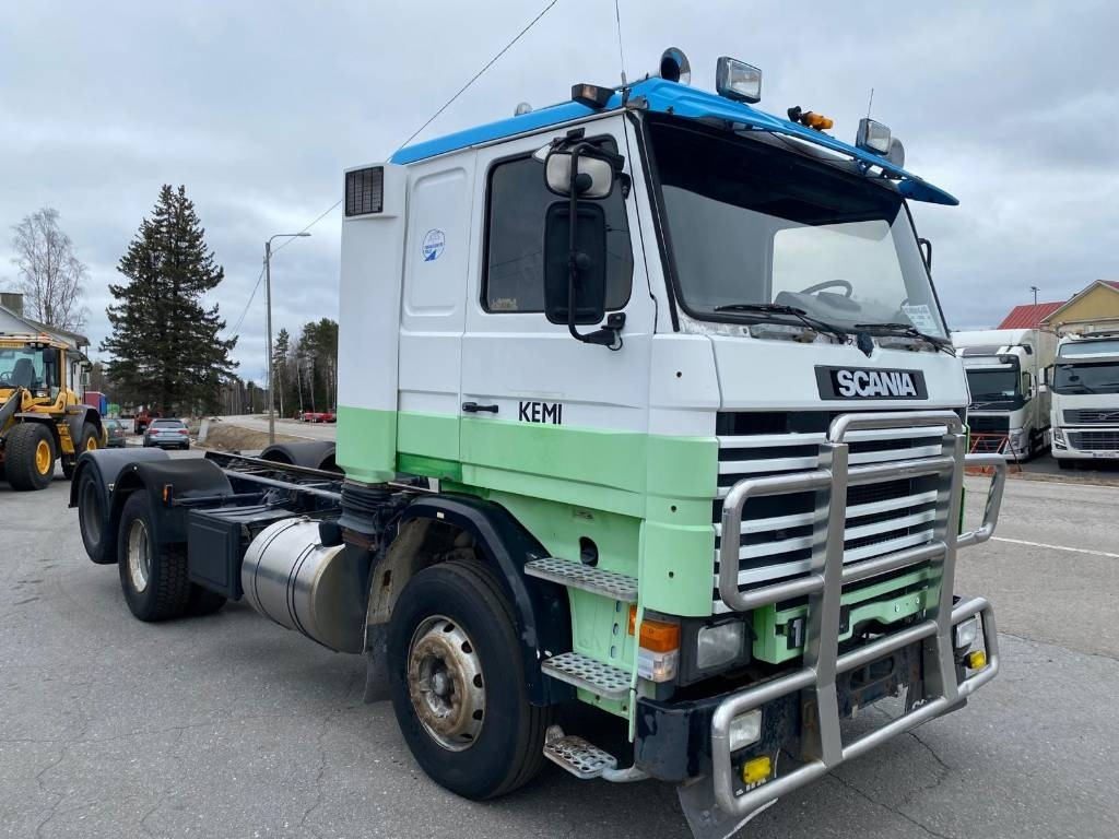 Scania R 142 - Kamion sa golom šasijom i zatvorenom kabinom: slika 2 Scania R 142 - Kamion sa golom šasijom i zatvorenom kabinom: slika 2