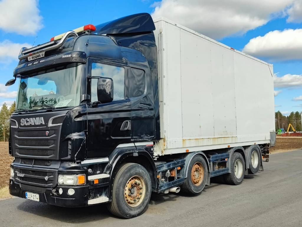 Scania R 500 8x2 4700 - Kamion sa zatvorenim sandukom: slika 1 Scania R 500 8x2 4700 - Kamion sa zatvorenim sandukom: slika 1