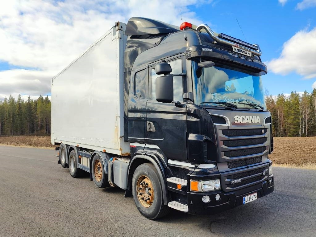 Scania R 500 8x2 4700 - Kamion sa zatvorenim sandukom: slika 2 Scania R 500 8x2 4700 - Kamion sa zatvorenim sandukom: slika 2