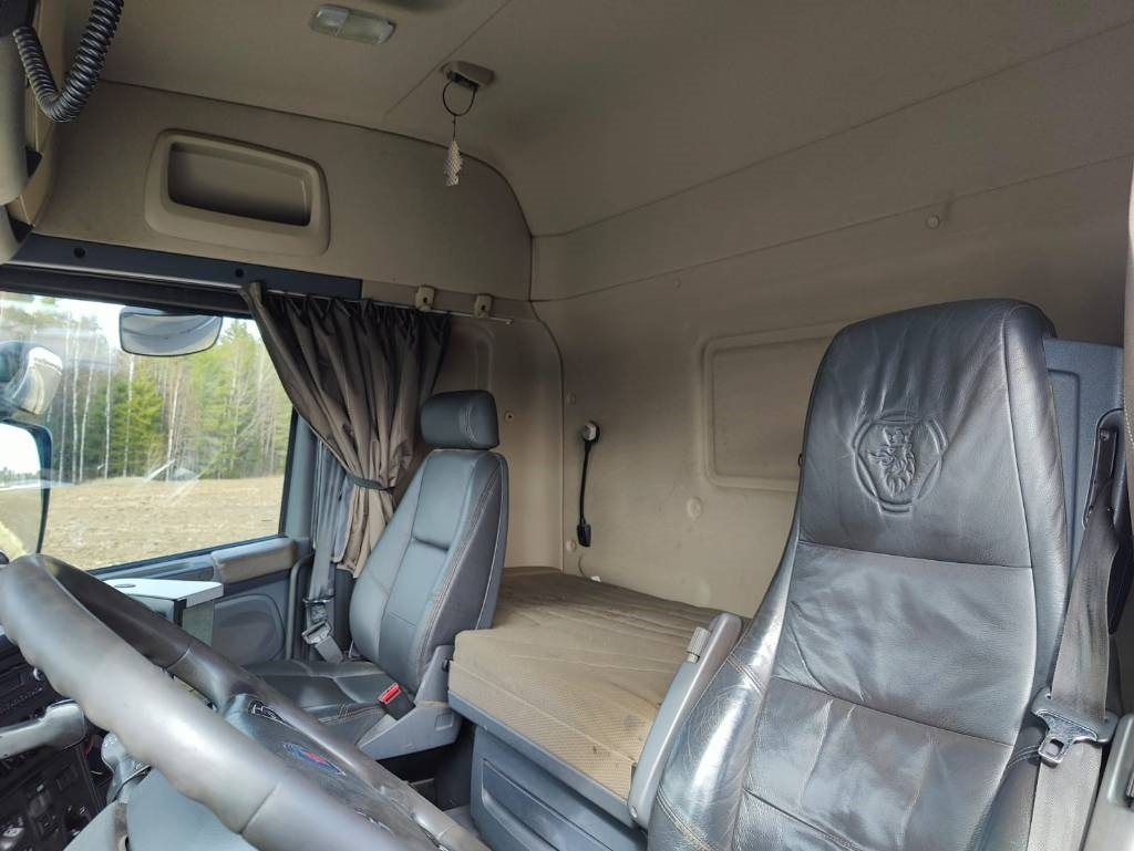 Kamion sa zatvorenim sandukom Scania R 500 8x2 4700: slika 13 Kamion sa zatvorenim sandukom Scania R 500 8x2 4700: slika 13