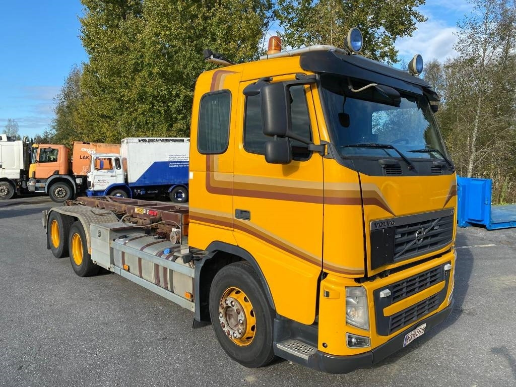 Volvo FH 13 420 - Kamion za utovaranje kontejnera: slika 2 Volvo FH 13 420 - Kamion za utovaranje kontejnera: slika 2