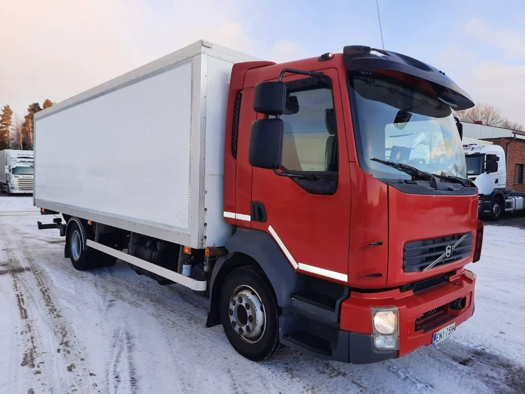 Volvo FL 240 - Kamion sa zatvorenim sandukom: slika 2 Volvo FL 240 - Kamion sa zatvorenim sandukom: slika 2