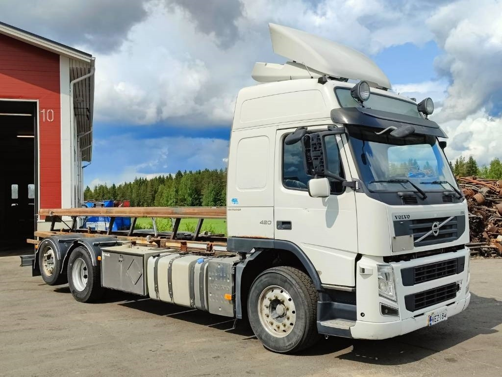 Volvo FM 13 - Kamion za prevoz kontejnera/ Kamion sa promenjivim sandukom: slika 2 Volvo FM 13 - Kamion za prevoz kontejnera/ Kamion sa promenjivim sandukom: slika 2