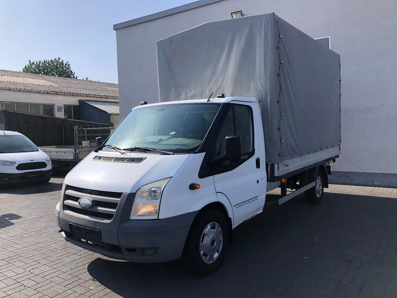 Ford Transit FT 350 L Einzelkabine - Dostavno vozilo sa ceradom: slika 3 Ford Transit FT 350 L Einzelkabine - Dostavno vozilo sa ceradom: slika 3