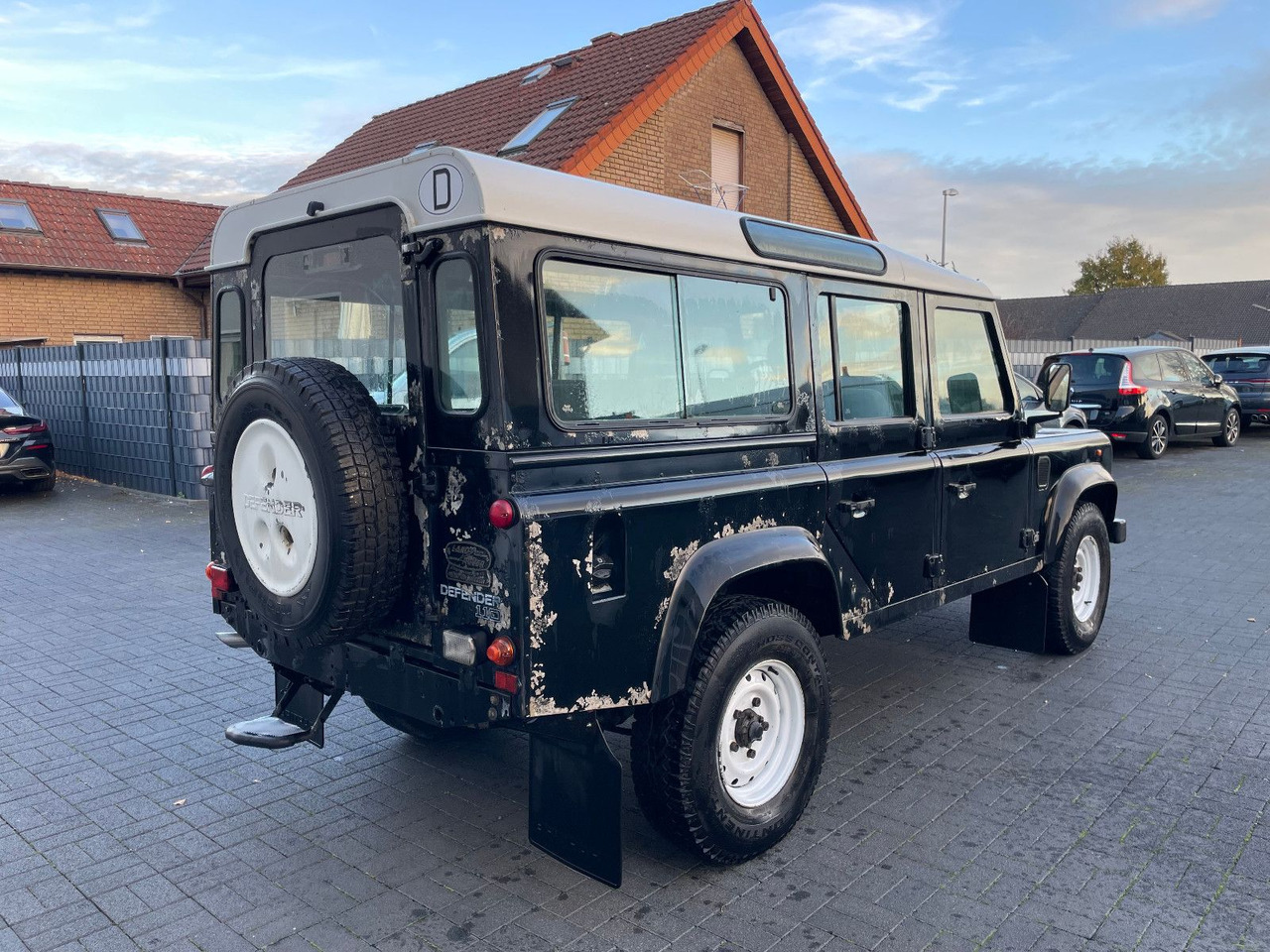 Land Rover Defender 110 SW 2.5 TD , Wohnm.Zulassung, 1.Hand - SUVSUV: slika 2 Land Rover Defender 110 SW 2.5 TD , Wohnm.Zulassung, 1.Hand - SUVSUV: slika 2