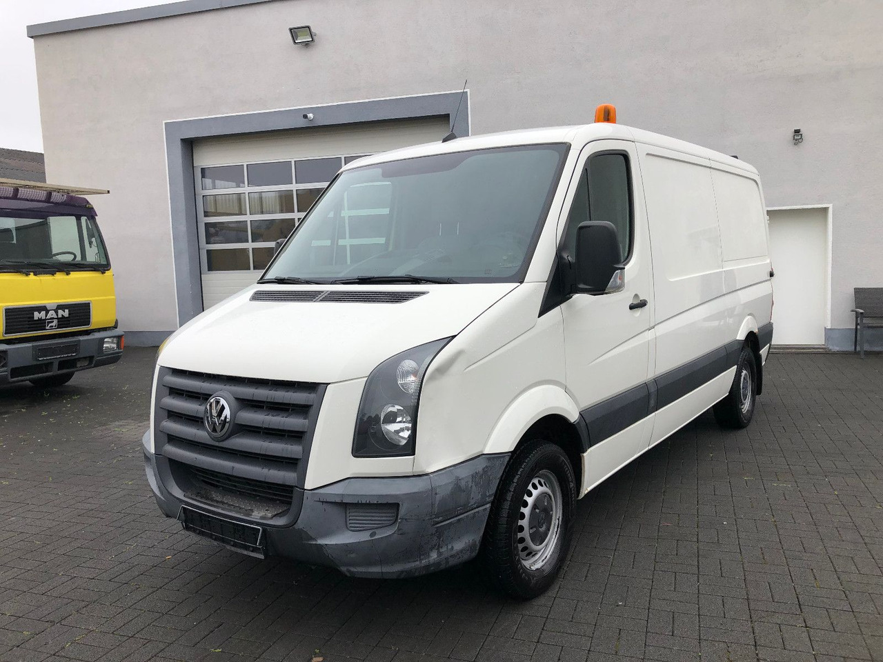 Volkswagen Crafter 2.5 TDI mittel L2H1 - Mali kombi: slika 3 Volkswagen Crafter 2.5 TDI mittel L2H1 - Mali kombi: slika 3