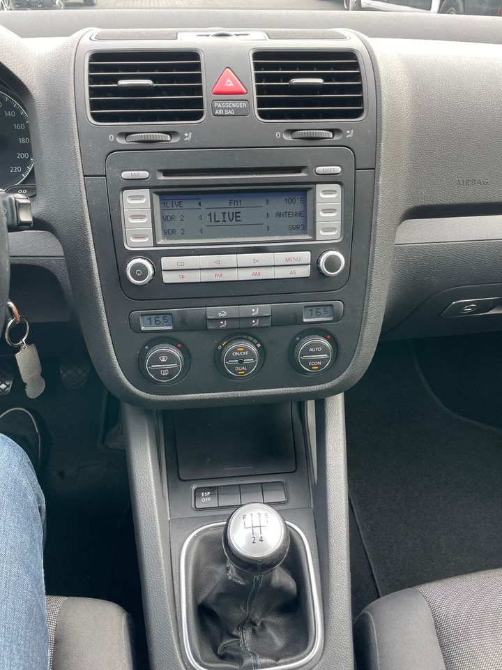 Limuzina Volkswagen Golf V Lim. Tour 1.4i: slika 10