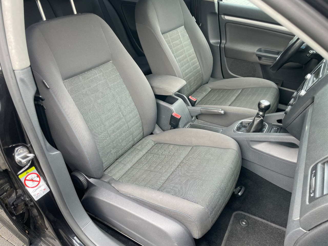 Limuzina Volkswagen Golf V Lim. Tour 1.4i: slika 20