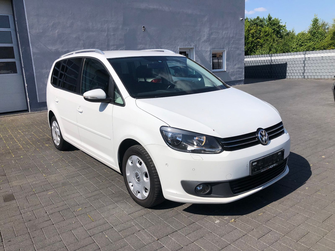 Volkswagen Touran 2.0 TDI Cup, 7-Sitzer - Putnički kombi: slika 3 Volkswagen Touran 2.0 TDI Cup, 7-Sitzer - Putnički kombi: slika 3