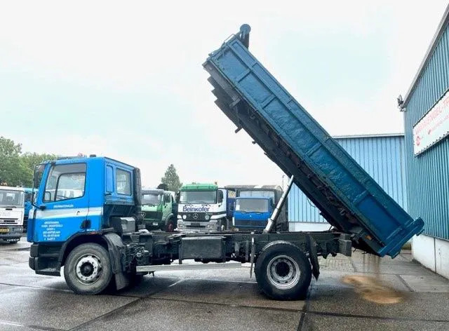 DAF 65.210 ATI 4x2 FULL STEEL KIPPER (EURO 2 / MANUAL GEARBOX / FULL STEEL SUSPENSION / P.T.O.) - Istovarivač: slika 5 DAF 65.210 ATI 4x2 FULL STEEL KIPPER (EURO 2 / MANUAL GEARBOX / FULL STEEL SUSPENSION / P.T.O.) - Istovarivač: slika 5