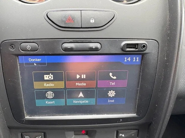 Automobil Dacia Duster 1.5DCI 4x4 MINI MPV (6 GEARS MANUAL GEARBOX / AIRCONDITIONING / CRUISE CONTROL / ETC.): slika 15