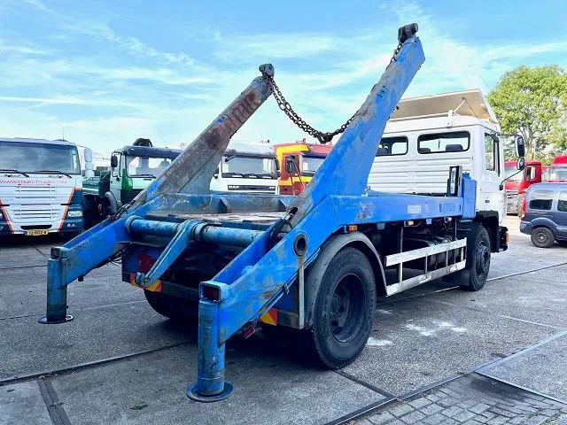 MAN F 18.232 (6 CILINDER) M90 WITH TELESCOPIC CONTAINER SYSTEM (8 GEARS MANUAL GEARBOX / EURO 1 (MECHANICAL PUMP AND INJECTORS)) - Kamion za utovaranje kontejnera: slika 3 MAN F 18.232 (6 CILINDER) M90 WITH TELESCOPIC CONTAINER SYSTEM (8 GEARS MANUAL GEARBOX / EURO 1 (MECHANICAL PUMP AND INJECTORS)) - Kamion za utovaranje kontejnera: slika 3