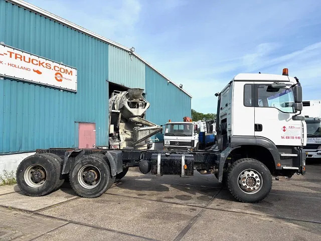 MAN TGA 33.460 6x4 FULL STEEL CHASSIS (6-CILINDER HEADS) (ZF16 MANUAL GEARBOX / FULL STEEL SUSPENSION / REDUCTIONS AXLES / AIRCONDIT - Kamion sa golom šasijom i zatvorenom kabinom: slika 4 MAN TGA 33.460 6x4 FULL STEEL CHASSIS (6-CILINDER HEADS) (ZF16 MANUAL GEARBOX / FULL STEEL SUSPENSION / REDUCTIONS AXLES / AIRCONDIT - Kamion sa golom šasijom i zatvorenom kabinom: slika 4