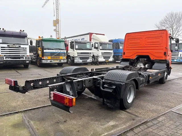 Mercedes-Benz Atego 823L DAY CAB (6-CILINDER) 4x2 CHASSIS (MANUAL GEARBOX / SPER DIFFERENTIAL / 6-CILINDER ENGINE) - Kamion sa golom šasijom i zatvorenom kabinom: slika 3 Mercedes-Benz Atego 823L DAY CAB (6-CILINDER) 4x2 CHASSIS (MANUAL GEARBOX / SPER DIFFERENTIAL / 6-CILINDER ENGINE) - Kamion sa golom šasijom i zatvorenom kabinom: slika 3