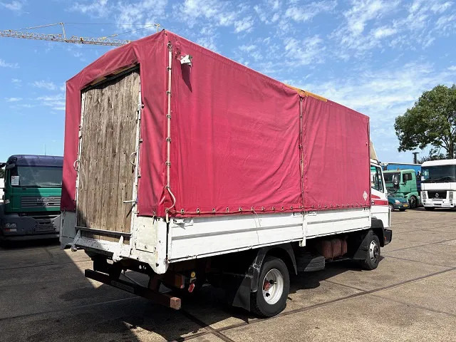 Mercedes-Benz LK 814 K 6-CILINDER FULL STEEL WITH TENT BOX / CATTLE BOX (MANUAL GEARBOX / FULL STEEL SUSPENSION) - Kamion sa ceradom: slika 3 Mercedes-Benz LK 814 K 6-CILINDER FULL STEEL WITH TENT BOX / CATTLE BOX (MANUAL GEARBOX / FULL STEEL SUSPENSION) - Kamion sa ceradom: slika 3