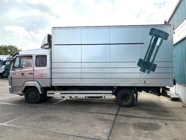 Mercedes-Benz LK 817 (6-CILINDER) ORIGINAL DUTCH TRUCK WITH CLOSED BOX (MANUAL GEARBOX / FULL STEEL SUSPENSION) - Kamion sa zatvorenim sandukom: slika 5 Mercedes-Benz LK 817 (6-CILINDER) ORIGINAL DUTCH TRUCK WITH CLOSED BOX (MANUAL GEARBOX / FULL STEEL SUSPENSION) - Kamion sa zatvorenim sandukom: slika 5