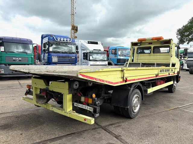 Mercedes-Benz LK 817 AUTO TRANSPORTER (6-CILINDER / FULL STEEL SUSPENSION / MANUAL GEARBOX / WINCH / ETC.) - Kamion za prevoz automobila: slika 3 Mercedes-Benz LK 817 AUTO TRANSPORTER (6-CILINDER / FULL STEEL SUSPENSION / MANUAL GEARBOX / WINCH / ETC.) - Kamion za prevoz automobila: slika 3