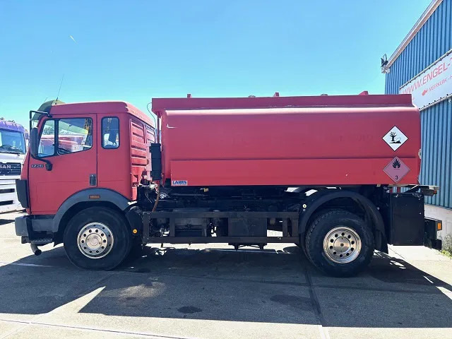 Mercedes-Benz SK 1726 (ORIGINAL GERMAN) 13.500 LITER TANK TRUCK (ZF16 MANUAL GEARBOX / FULL STEEL SUSPENSION / REDUCTION AXLE / ANALOG COUNTER - Kamion cisterna: slika 5 Mercedes-Benz SK 1726 (ORIGINAL GERMAN) 13.500 LITER TANK TRUCK (ZF16 MANUAL GEARBOX / FULL STEEL SUSPENSION / REDUCTION AXLE / ANALOG COUNTER - Kamion cisterna: slika 5