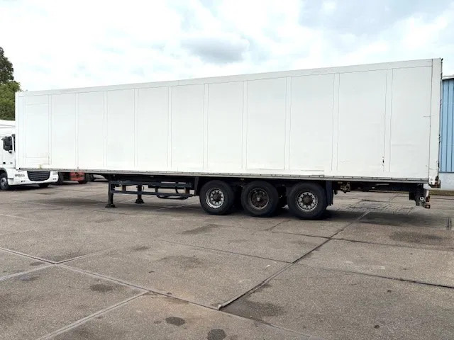 Schmitz Cargobull SKO 24 DOUBLE STOCK CLOSED BOX (BPW-AXLES / DRUM BRAKS / ABS-EBS BRAKES) - Poluprikolica sa zatvorenim sandukom: slika 5 Schmitz Cargobull SKO 24 DOUBLE STOCK CLOSED BOX (BPW-AXLES / DRUM BRAKS / ABS-EBS BRAKES) - Poluprikolica sa zatvorenim sandukom: slika 5