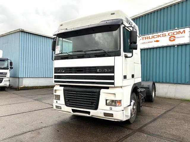 DAF 95.430 XF SPACECAB (EURO 3 / ZF16 MANUAL GEARBOX / ZF-INTARDER / AIRCONDITIONING) - Tegljač: slika 1 DAF 95.430 XF SPACECAB (EURO 3 / ZF16 MANUAL GEARBOX / ZF-INTARDER / AIRCONDITIONING) - Tegljač: slika 1