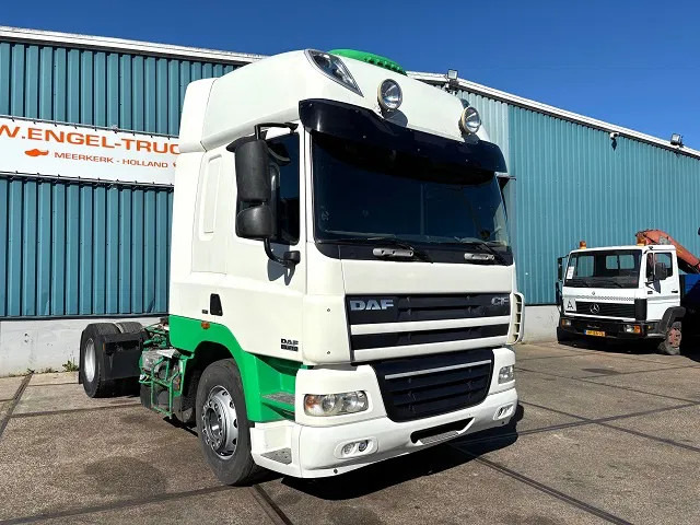 DAF CF 85.410 SPACECAB 4x2 (ZF16 MANUAL GEARBOX / MX-BRAKE / 995 LITER DIESELTANK / AIRCONDITIONING / FRIDGE UNTHER BED) - Tegljač: slika 2 DAF CF 85.410 SPACECAB 4x2 (ZF16 MANUAL GEARBOX / MX-BRAKE / 995 LITER DIESELTANK / AIRCONDITIONING / FRIDGE UNTHER BED) - Tegljač: slika 2