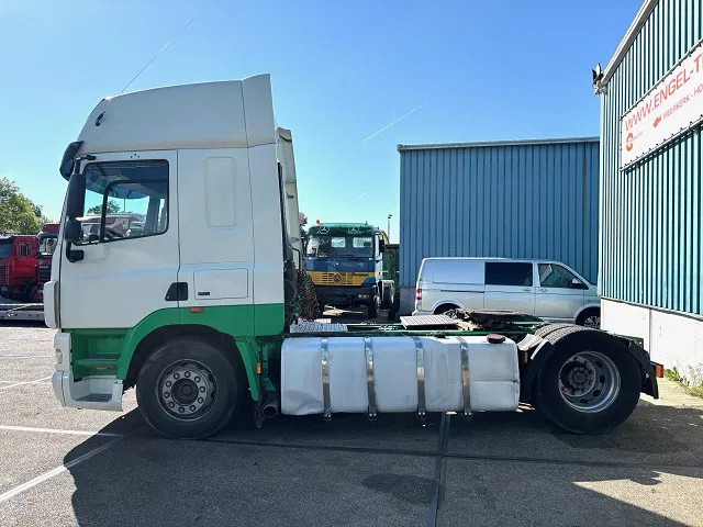 DAF CF 85.410 SPACECAB 4x2 (ZF16 MANUAL GEARBOX / MX-BRAKE / 995 LITER DIESELTANK / AIRCONDITIONING / FRIDGE UNTHER BED) - Tegljač: slika 5 DAF CF 85.410 SPACECAB 4x2 (ZF16 MANUAL GEARBOX / MX-BRAKE / 995 LITER DIESELTANK / AIRCONDITIONING / FRIDGE UNTHER BED) - Tegljač: slika 5