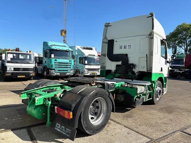 DAF CF 85.410 SPACECAB 4x2 (ZF16 MANUAL GEARBOX / MX-BRAKE / 995 LITER DIESELTANK / AIRCONDITIONING / FRIDGE UNTHER BED) - Tegljač: slika 3 DAF CF 85.410 SPACECAB 4x2 (ZF16 MANUAL GEARBOX / MX-BRAKE / 995 LITER DIESELTANK / AIRCONDITIONING / FRIDGE UNTHER BED) - Tegljač: slika 3