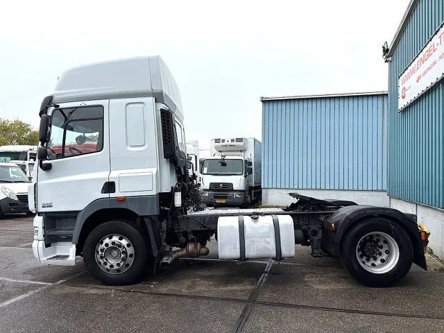DAF CF 85.460 SPACECAB 4x2 (AS-TRONIC / MX-BRAKE / AIRCONDITIONING / ADR-VLG / FRIDGE / EURO 5 / ETC.) - Tegljač: slika 5 DAF CF 85.460 SPACECAB 4x2 (AS-TRONIC / MX-BRAKE / AIRCONDITIONING / ADR-VLG / FRIDGE / EURO 5 / ETC.) - Tegljač: slika 5