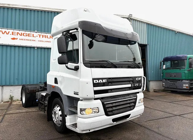 DAF CF 85.460 SPACECAB 4x2 (AS-TRONIC / MX-BRAKE / AIRCONDITIONING / ADR-VLG / FRIDGE / EURO 5 / ETC.) - Tegljač: slika 2 DAF CF 85.460 SPACECAB 4x2 (AS-TRONIC / MX-BRAKE / AIRCONDITIONING / ADR-VLG / FRIDGE / EURO 5 / ETC.) - Tegljač: slika 2