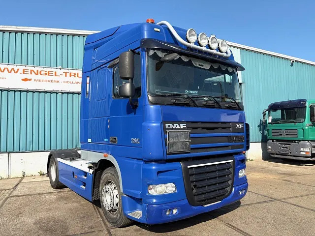 DAF XF 105.460 ATE SPACECAB (ZF16 MANUAL GEARBOX / HYDRAULIC KIT / P.T.O. / ADR-VLG / FULL SPOILERSET / FRIDGE) - Tegljač: slika 2 DAF XF 105.460 ATE SPACECAB (ZF16 MANUAL GEARBOX / HYDRAULIC KIT / P.T.O. / ADR-VLG / FULL SPOILERSET / FRIDGE) - Tegljač: slika 2