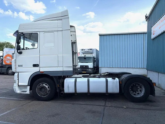 DAF XF 105.460 SPACECAB (ZF-MANUAL GEARBOX / 2x DIESELTANK / MX-ENGINE BRAKE / AIRCONDITIONING / FRIDGE / ETC.) - Tegljač: slika 4 DAF XF 105.460 SPACECAB (ZF-MANUAL GEARBOX / 2x DIESELTANK / MX-ENGINE BRAKE / AIRCONDITIONING / FRIDGE / ETC.) - Tegljač: slika 4