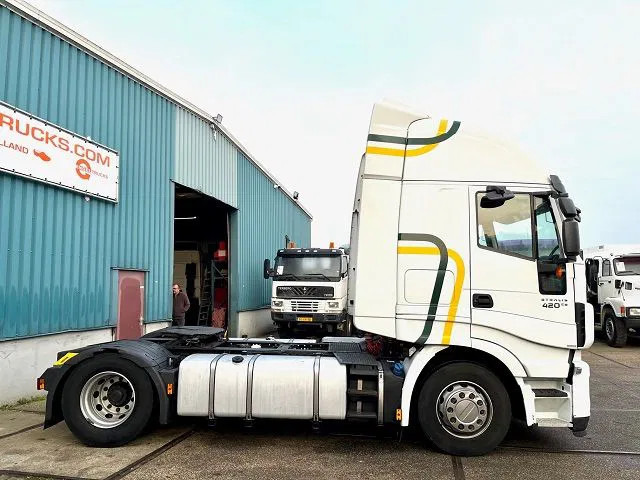 Iveco Stralis AS440S42T/P HI-WAY DUTCH TRUCK (APK/TUV -> 02-2024 / EURO 6 / AS-TRONIC / 2 TANKS / LEATHER SEATS / FRIDGE) - Tegljač: slika 4 Iveco Stralis AS440S42T/P HI-WAY DUTCH TRUCK (APK/TUV -> 02-2024 / EURO 6 / AS-TRONIC / 2 TANKS / LEATHER SEATS / FRIDGE) - Tegljač: slika 4