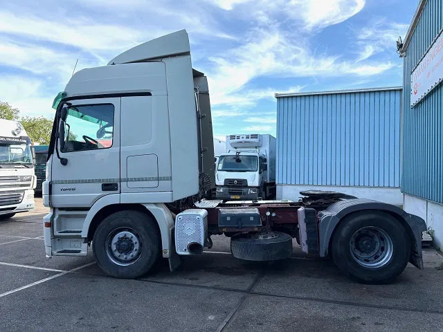 Mercedes-Benz Actros 1846 LS (MP2) (EPS WITH CLUTCH / RETARDER / 3-PEDALS/ AIRCONDITIONING / ETC) - Tegljač: slika 5 Mercedes-Benz Actros 1846 LS (MP2) (EPS WITH CLUTCH / RETARDER / 3-PEDALS/ AIRCONDITIONING / ETC) - Tegljač: slika 5