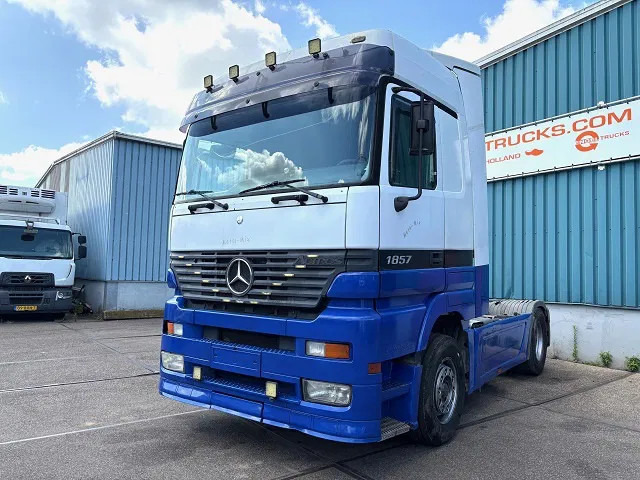 Mercedes-Benz Actros 1857 LS (MP1) MEGASPACE (EPS WITH CLUTCH (3-PEDALS) / RETARDER / REDUCTION AXLE / AIRCONDITIONING) - Tegljač: slika 1 Mercedes-Benz Actros 1857 LS (MP1) MEGASPACE (EPS WITH CLUTCH (3-PEDALS) / RETARDER / REDUCTION AXLE / AIRCONDITIONING) - Tegljač: slika 1