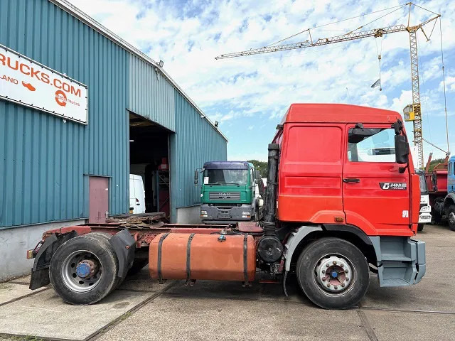 Renault G340 Manager 4x2 TRACTOR (MECHANICAL PUMP & INJECTORS / ZF MANUAL GEARBOX / REDUCTIONS AXLE) - Tegljač: slika 4 Renault G340 Manager 4x2 TRACTOR (MECHANICAL PUMP & INJECTORS / ZF MANUAL GEARBOX / REDUCTIONS AXLE) - Tegljač: slika 4