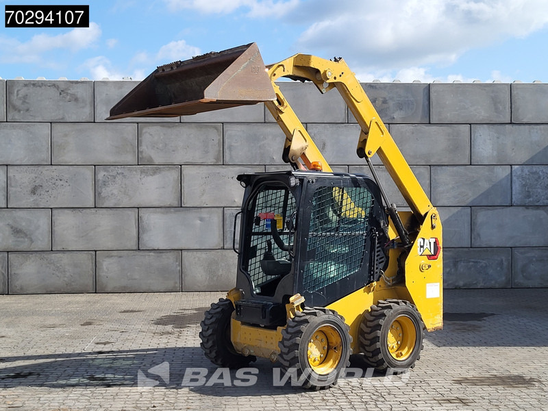 Caterpillar 226 D3 BUCKET + FORKS - Mini utovarivač: slika 2 Caterpillar 226 D3 BUCKET + FORKS - Mini utovarivač: slika 2
