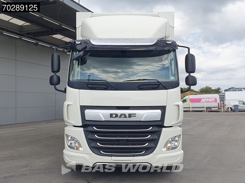 Kamion sa zatvorenim sandukom DAF CF 230 4X2 2000kg Ladebordwand Automatic 3 seats ACC Euro 6: slika 5