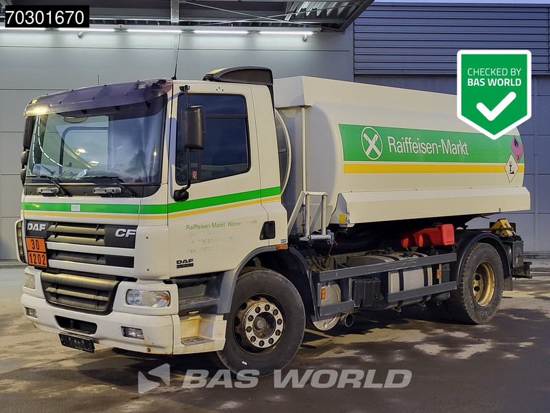 DAF CF75.310 4X2 13500 Lohr tanker 2 compartments ADR Manual Euro 3 - Kamion cisterna: slika 1 DAF CF75.310 4X2 13500 Lohr tanker 2 compartments ADR Manual Euro 3 - Kamion cisterna: slika 1