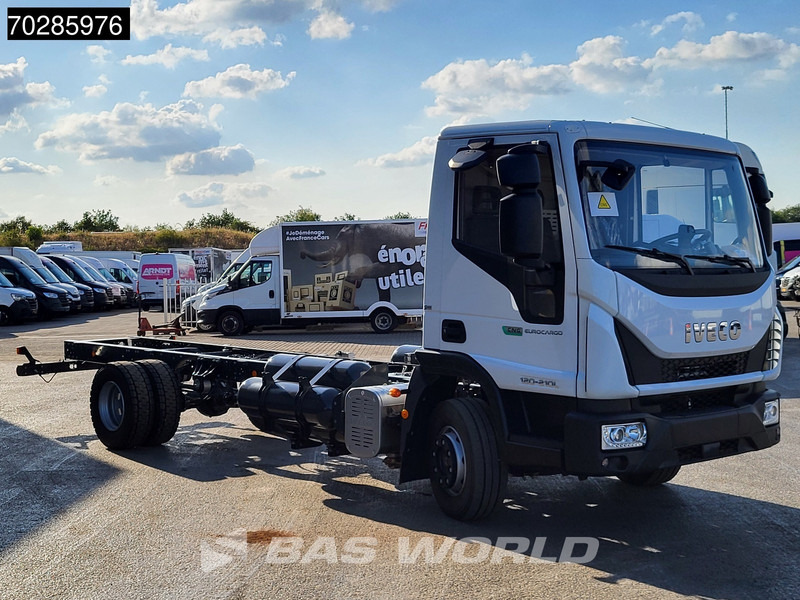 Iveco 120-210L 4X2 NEW 12tons chassis! CNG Engine Manual TELMA Retarder Euro 6 - Kamion sa golom šasijom i zatvorenom kabinom: slika 3 Iveco 120-210L 4X2 NEW 12tons chassis! CNG Engine Manual TELMA Retarder Euro 6 - Kamion sa golom šasijom i zatvorenom kabinom: slika 3