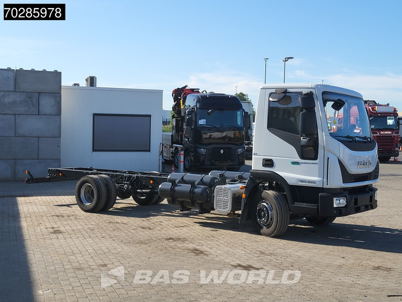 Iveco 120-210L 4X2 NEW 12tons chassis! CNG Engine TELMA Retarder Manual Euro 6 - Kamion sa golom šasijom i zatvorenom kabinom: slika 3 Iveco 120-210L 4X2 NEW 12tons chassis! CNG Engine TELMA Retarder Manual Euro 6 - Kamion sa golom šasijom i zatvorenom kabinom: slika 3
