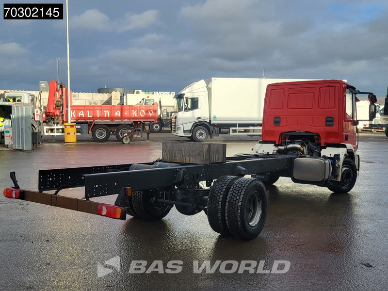 Iveco Eurocargo 160E320 4X2 NEW! 16T chassis 2016 production Euro 6 - Kamion sa golom šasijom i zatvorenom kabinom: slika 5 Iveco Eurocargo 160E320 4X2 NEW! 16T chassis 2016 production Euro 6 - Kamion sa golom šasijom i zatvorenom kabinom: slika 5