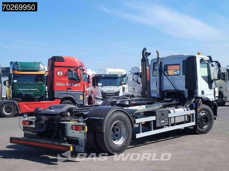 Iveco Eurocargo 180E320 4X2 NEW! 14tons Hiab Multilift ULT14S51 ACC Euro 6 - Kamion sa hidrauličnom kukom: slika 5 Iveco Eurocargo 180E320 4X2 NEW! 14tons Hiab Multilift ULT14S51 ACC Euro 6 - Kamion sa hidrauličnom kukom: slika 5