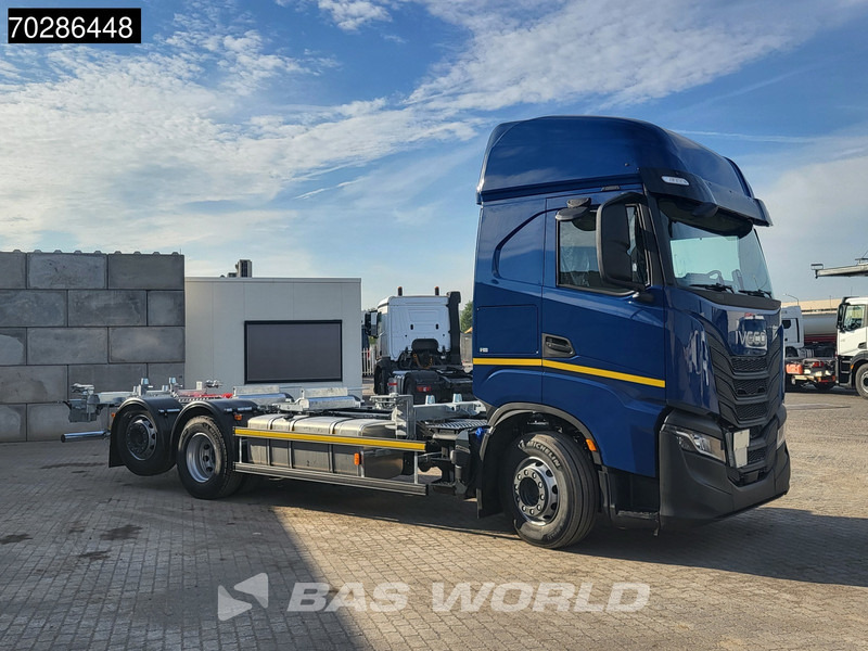 Iveco S-Way 500 6X2 NEW! BDF Lift+steering Axle Automatic Standklima Navi ACC Euro 6 - Kamion za prevoz kontejnera/ Kamion sa promenjivim sandukom: slika 3 Iveco S-Way 500 6X2 NEW! BDF Lift+steering Axle Automatic Standklima Navi ACC Euro 6 - Kamion za prevoz kontejnera/ Kamion sa promenjivim sandukom: slika 3