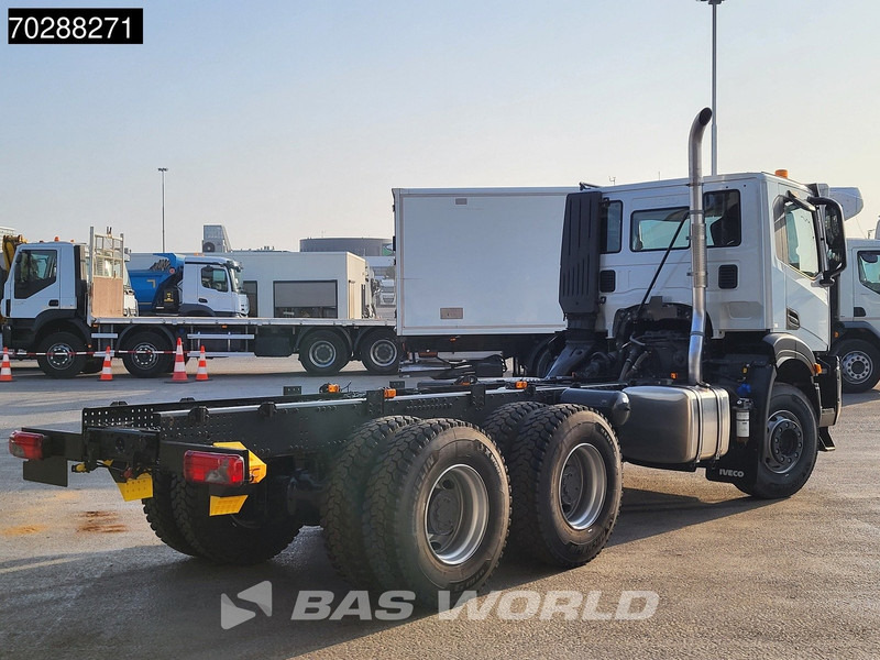 Iveco X-Way 460 6X4 New! Retarder Steelsuspension Big-Axle Navi Euro 6 - Kamion sa golom šasijom i zatvorenom kabinom: slika 5 Iveco X-Way 460 6X4 New! Retarder Steelsuspension Big-Axle Navi Euro 6 - Kamion sa golom šasijom i zatvorenom kabinom: slika 5