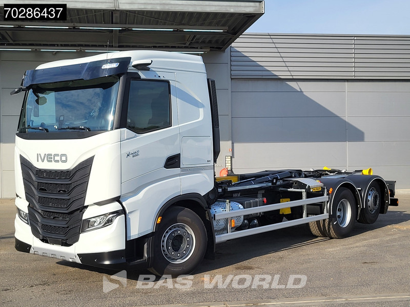 Iveco X-Way 580 6X2 Palfinger PHT20SLD5 Hooklift Lift+steering Axle Automatic Navi ACC LED Euro 6 - Kamion sa hidrauličnom kukom: slika 5 Iveco X-Way 580 6X2 Palfinger PHT20SLD5 Hooklift Lift+steering Axle Automatic Navi ACC LED Euro 6 - Kamion sa hidrauličnom kukom: slika 5