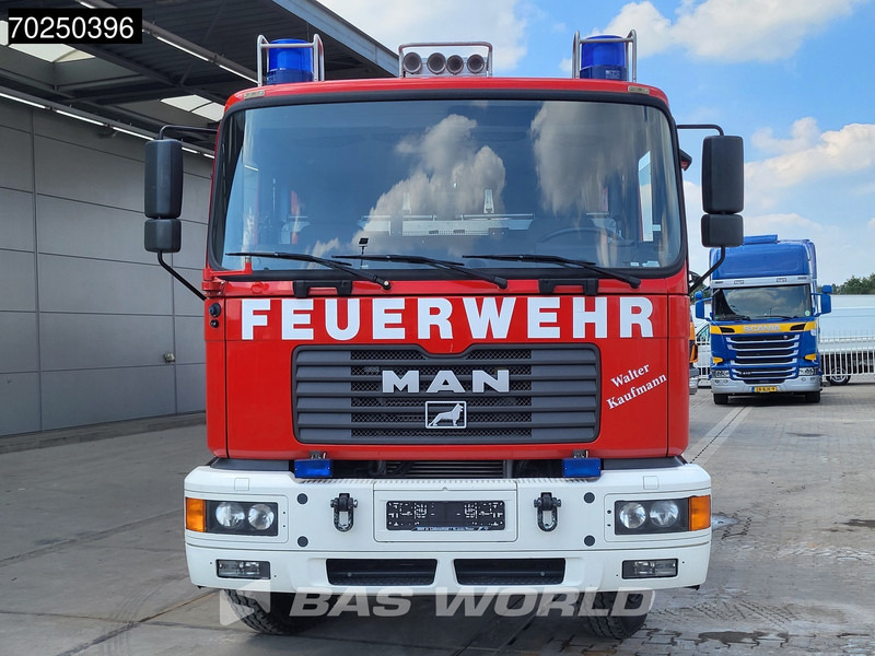 MAN TGA 14.284 4X4 4x4 Manual Schlingmann LF16/12 pump Feuerwehr Steelsuspension Euro 2 - Vatrogasni kamion: slika 3 MAN TGA 14.284 4X4 4x4 Manual Schlingmann LF16/12 pump Feuerwehr Steelsuspension Euro 2 - Vatrogasni kamion: slika 3