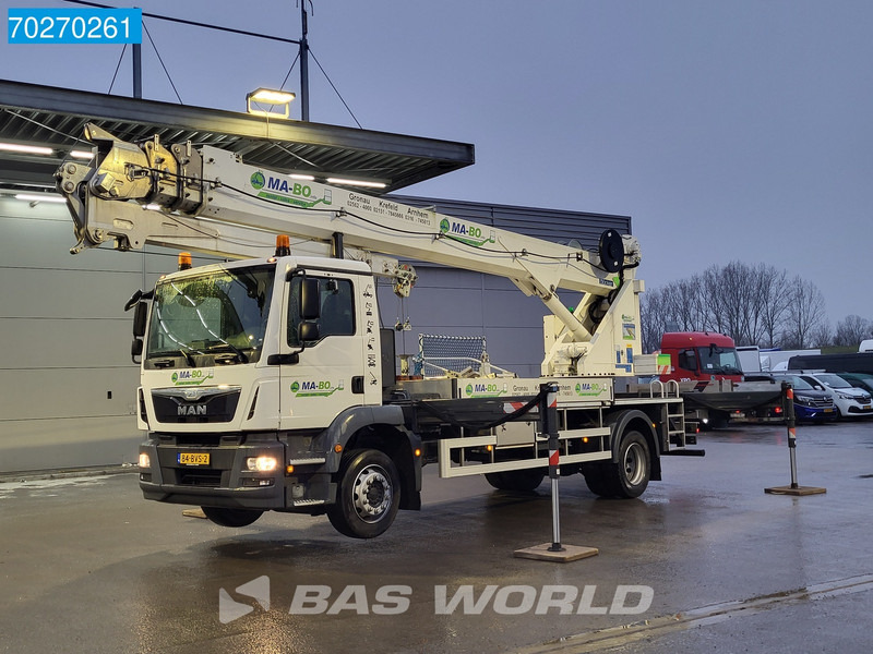 MAN TGM 18.250 4X2 44mtrs Böcker AK44/4000 Hubarbeitsbühne Manual Euro 6 - Kamion sa dizalicom: slika 2 MAN TGM 18.250 4X2 44mtrs Böcker AK44/4000 Hubarbeitsbühne Manual Euro 6 - Kamion sa dizalicom: slika 2
